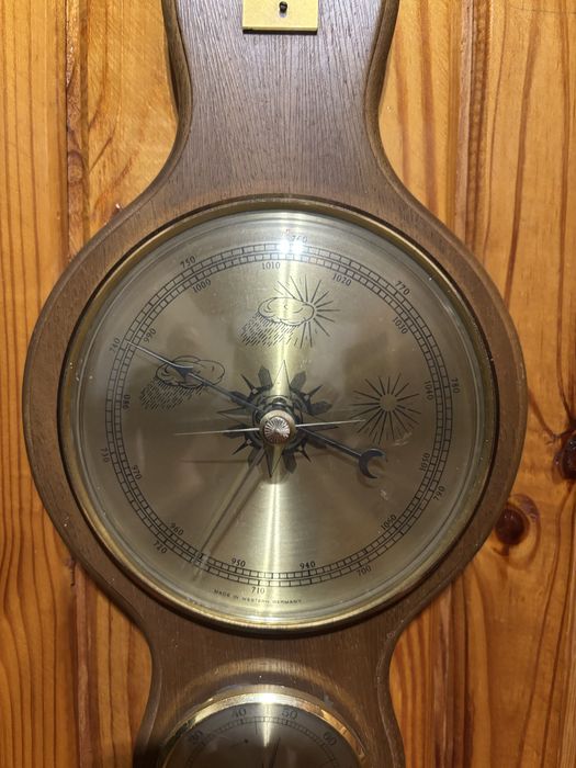 Barmometr z termometrem