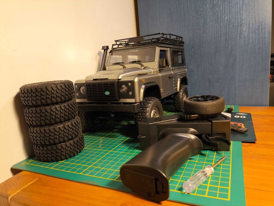 Land Rover Defender RC RTR 1:12 gotowy zestaw