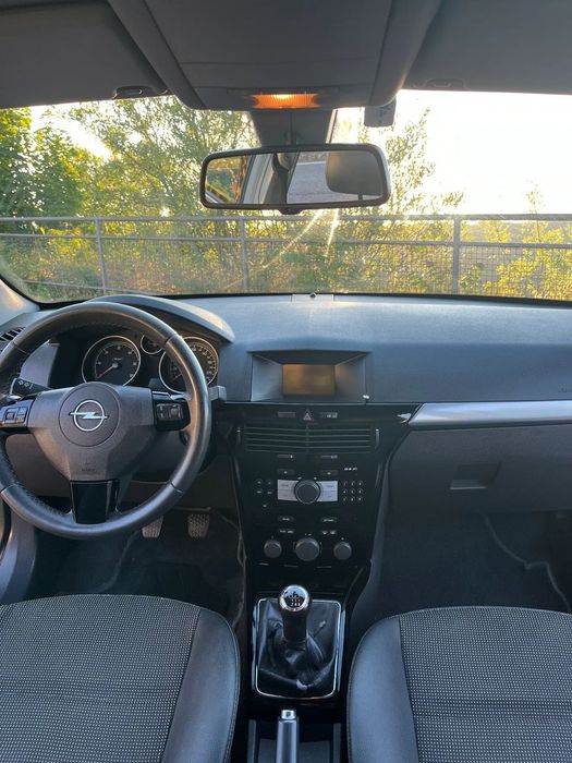 Opel Astra 1.7 CDTI Cosmo foto 5