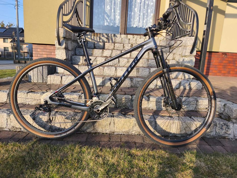 Rower TWITTER koła 29 cali, rama 15 cali carbon, amortyzowany widelec