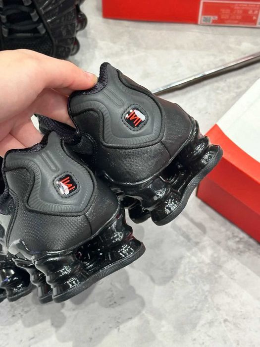 Shox_TL_Czarny R.42