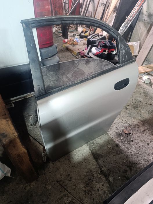 Двері Daewoo сенс ланос з сидінням