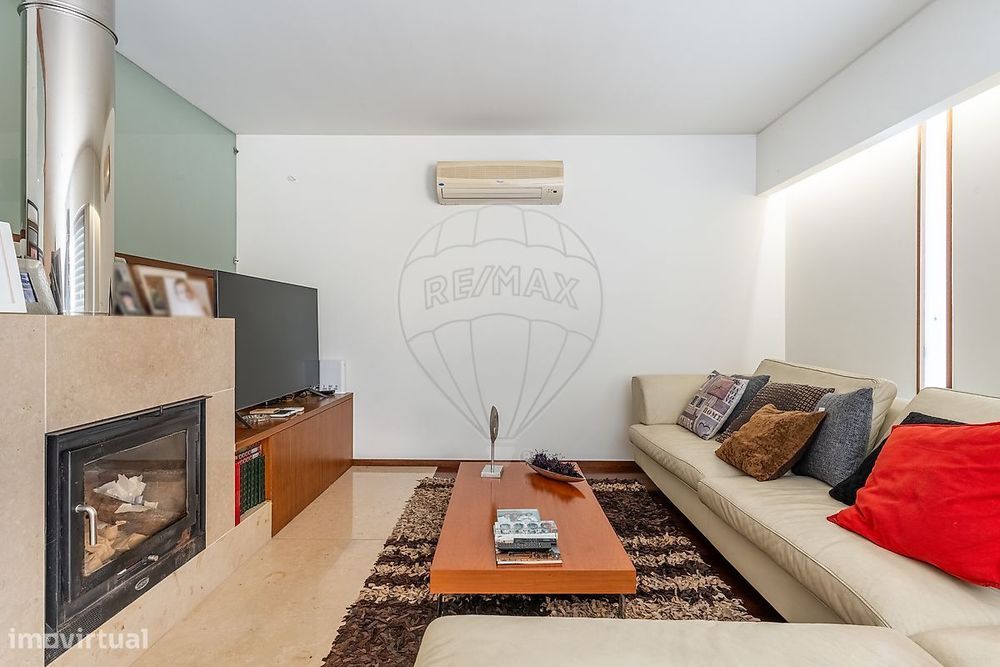 T3 Detached House for Sale