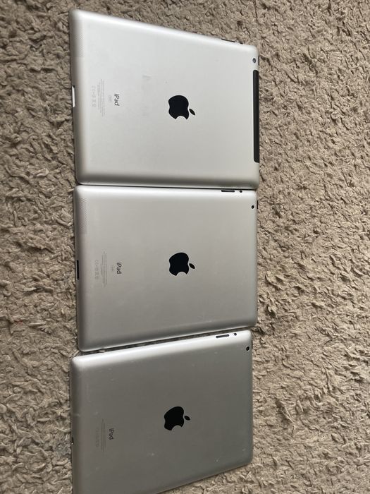 Ipad всі працюють моделі на фото
