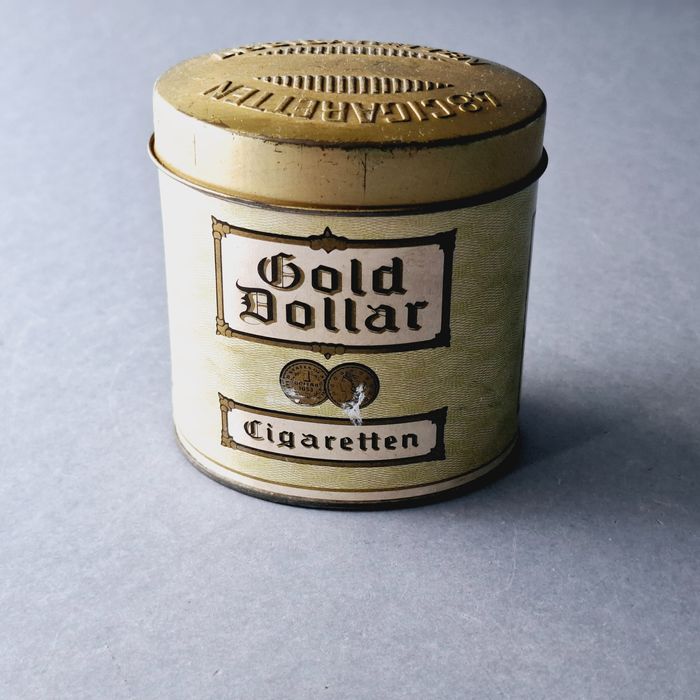 stara metalowa puszla pudełko po papierosach gold dollar