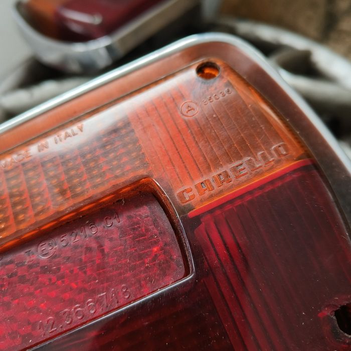 Farolins Alfa GTV 1750 primeira serie