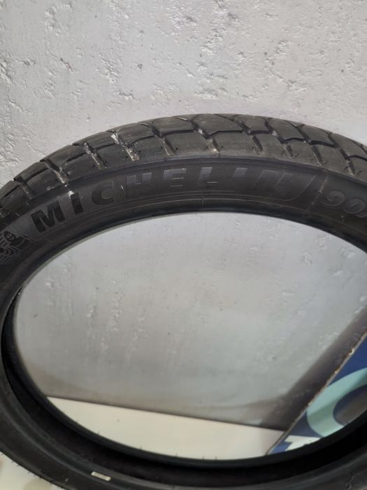 Pneu Michelin Anakee Adventure
90/90 -21 TL 54 V