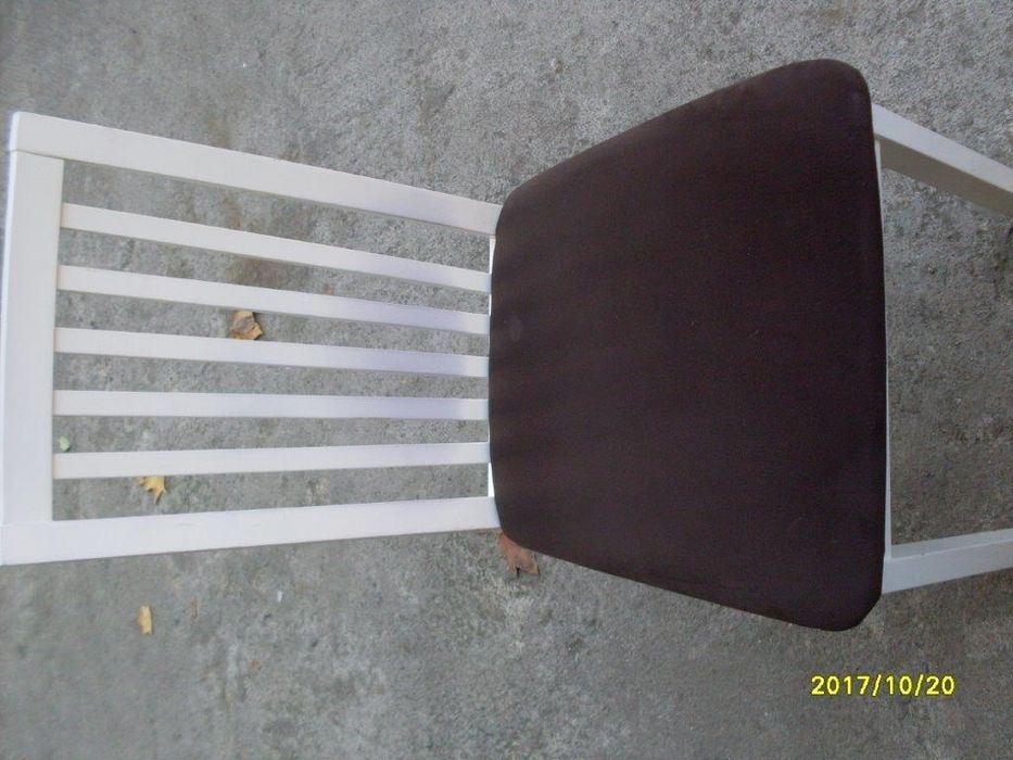 Sprzedam stół z krzesłami