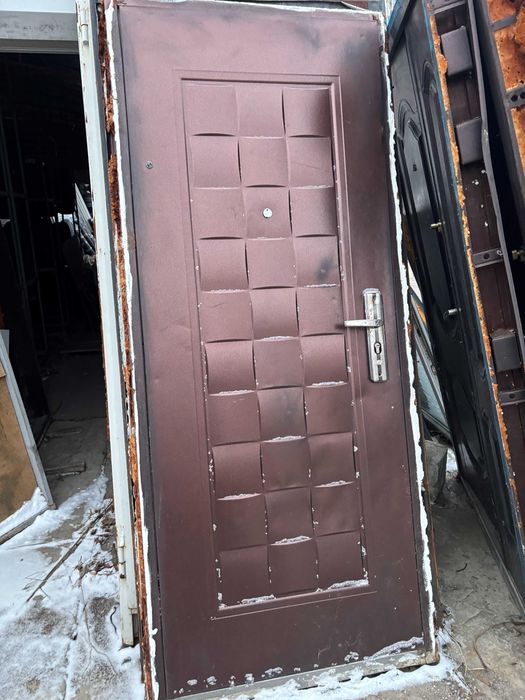 Дверь  стальная  входная металлическая дверь 2050 х 860 см