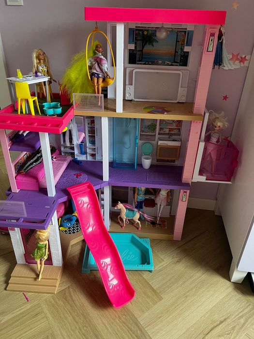 Oryginalny Domek dla Barbie + lalki