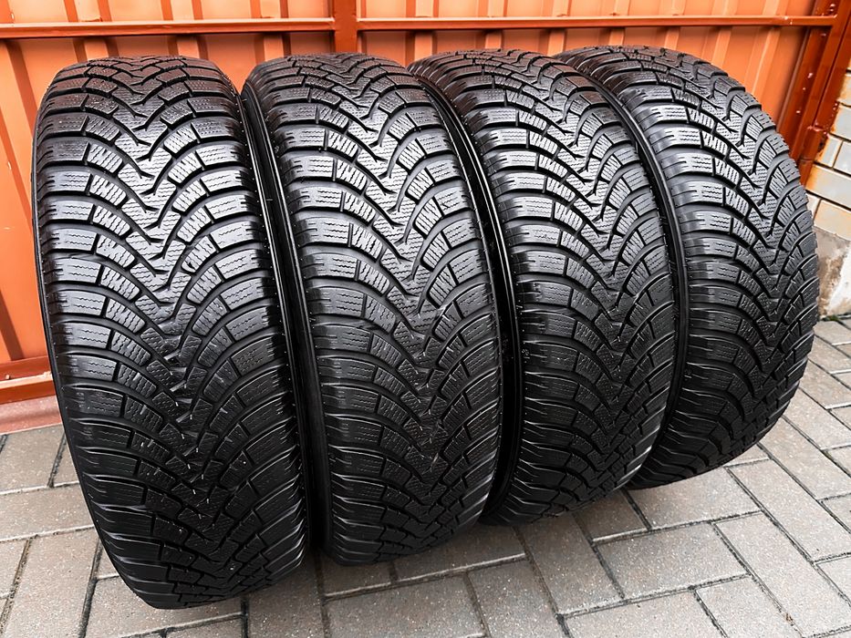 Шини Резина 215/65/R17 Зима 7,5мм Falken З Німеччини Шины