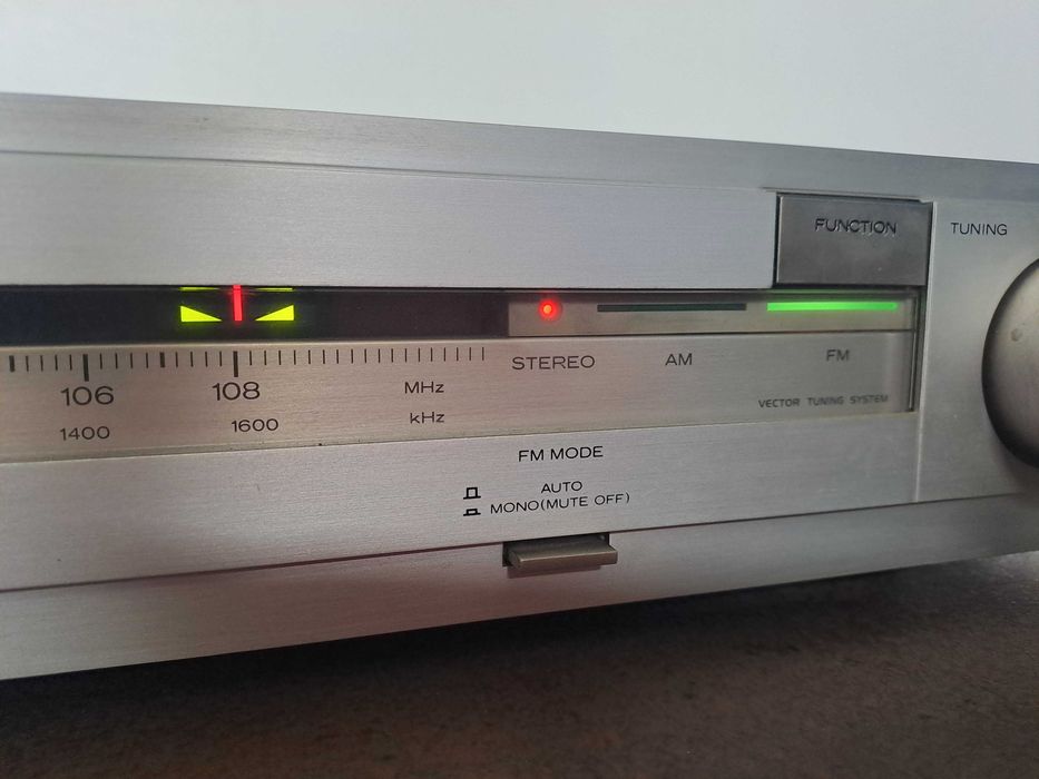 Tuner Hitachi FT-3400