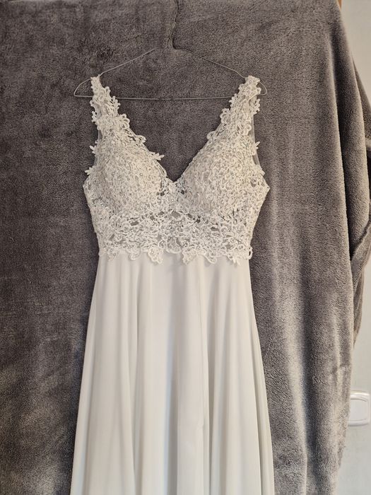 Biała suknia Venitti