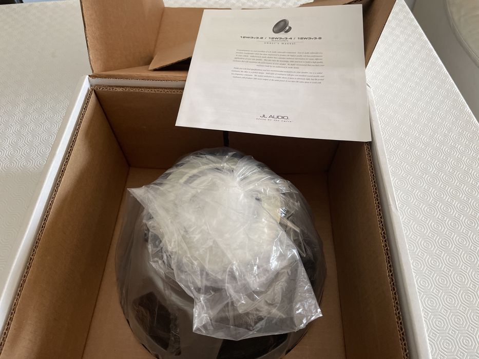 Subwoofer JL Audio 12W3 v3 NOVO