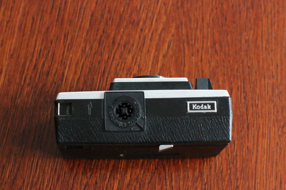 Analogowy aparat kolekcjonerski Kodak Instamatic X-15