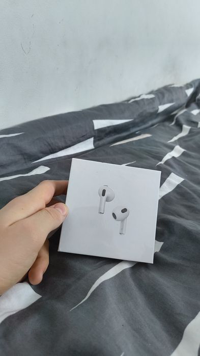 Słuchawki Apple AirPods3