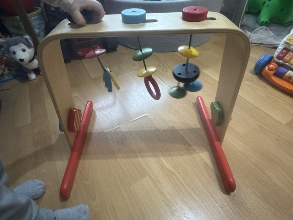 Ikea stojak z zabawkami