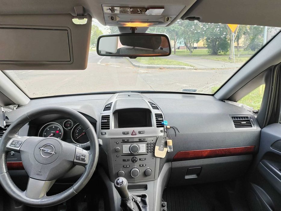 Opel zafira wersja elegance