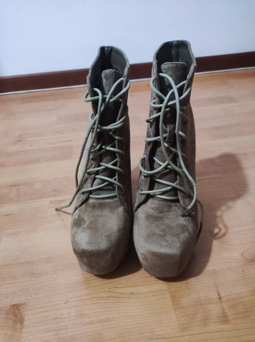 Botas cremes 39 camurça