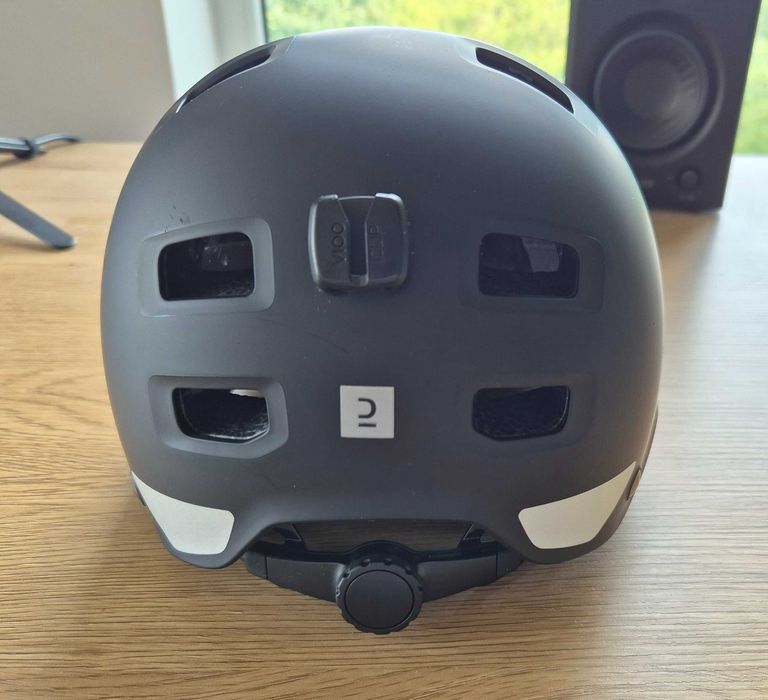 Kask na rower miejski Btwin Orzeszek 500 z daszkiem  (52-55cm)