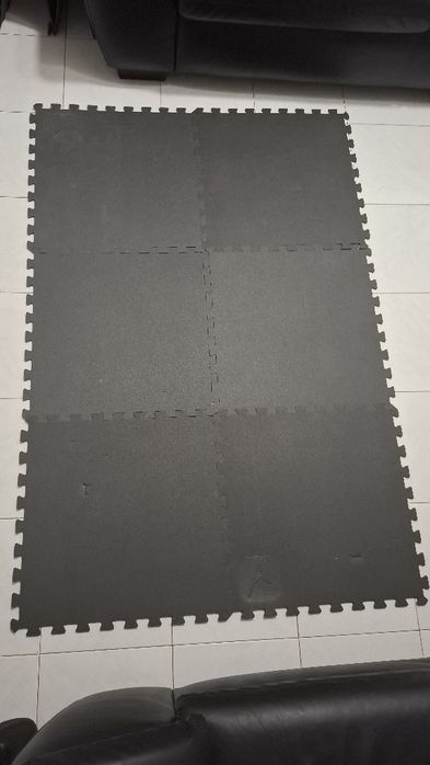 Tapete puzzle em ótimo estado treino musculação