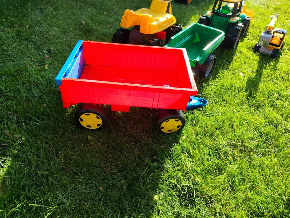 Zabawki ogrodowe koparką traktor przyczepa lena