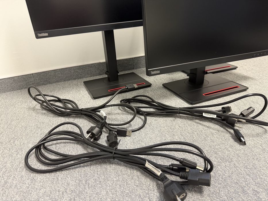 Monitor Lenovo VNA5VYYA 24 cale