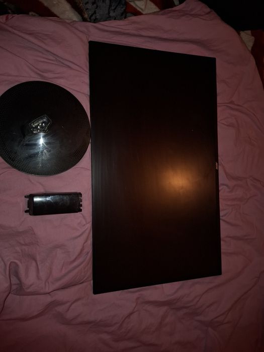 Komputer + monitor+ klawiatura