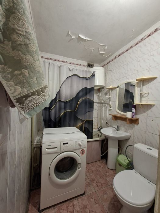 Продам 3х квартиру,2 поверх/2, вул.Січнева