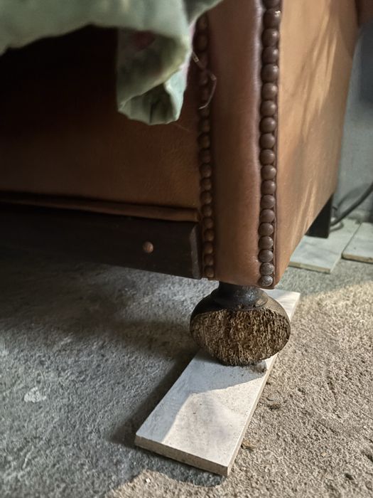 Sofá em pele de 3 lugares