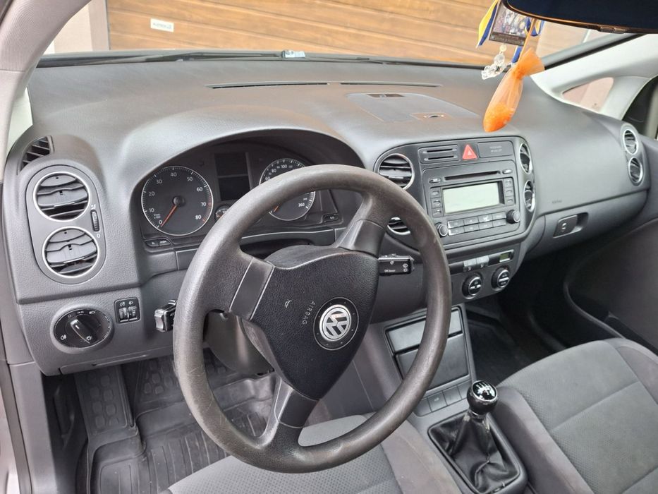 Volkswagen polo plus