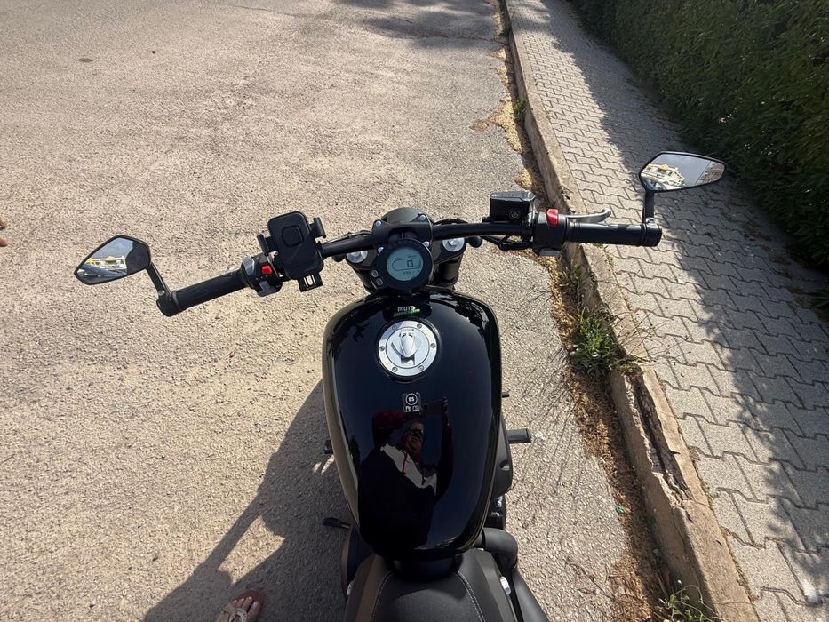 Moto 125 com 6 meses