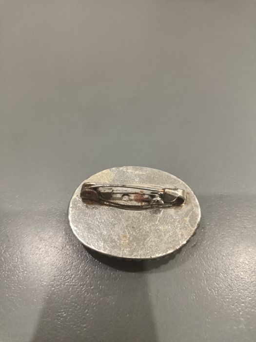 Broszka metalowa Yin i Yang