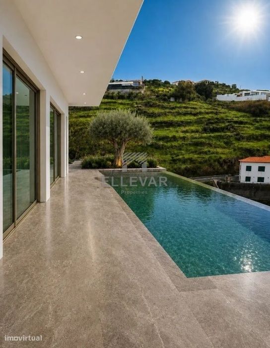 Moradia T3 Com Piscina Com Vista Mar Na Calheta