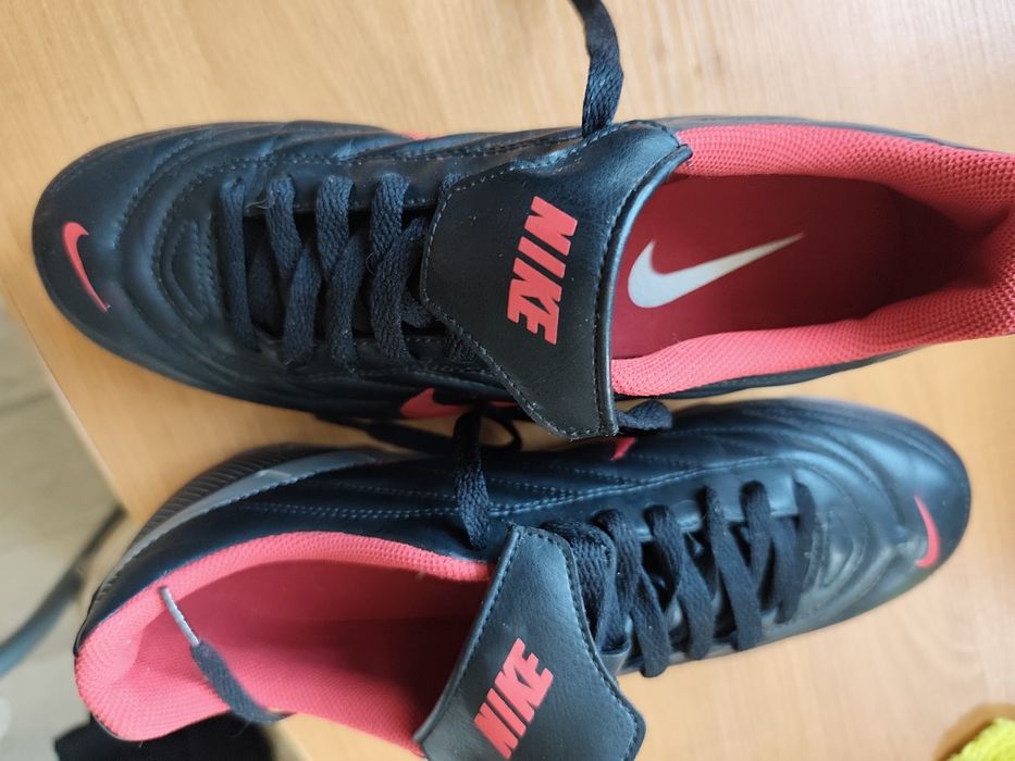 Sprzedam buty  korki