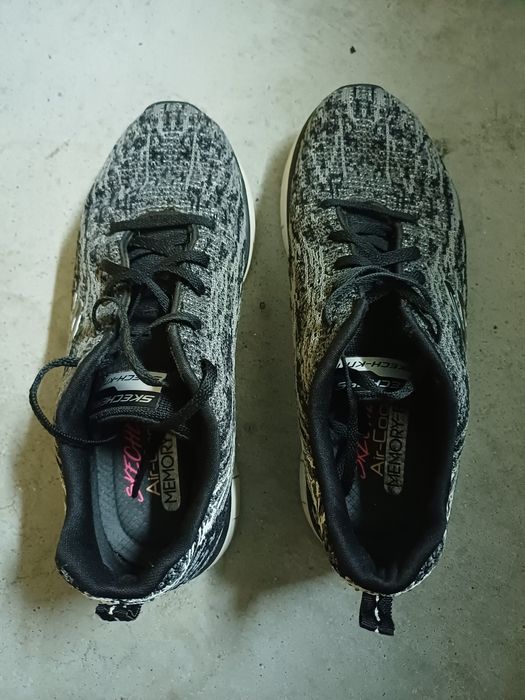 Sapatilhas skechers como novas