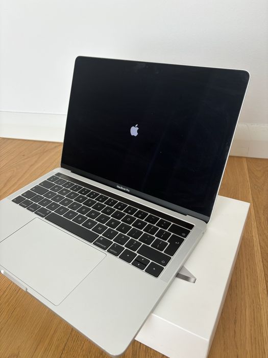 Macbook pro 2019 13,3"
