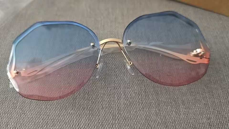 Окуляри сонцезахисні (нові)