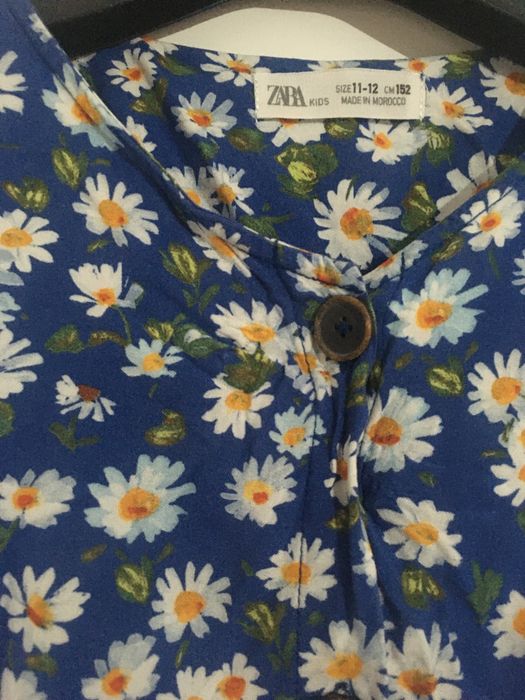 Vestido florido criança