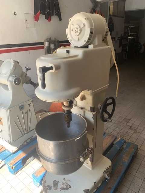Batedeira para padarias e confeitarias