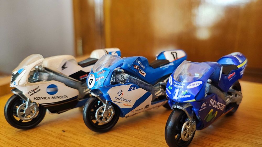 Coleção motos HRC e Yamaha