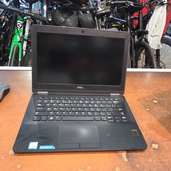 Laptop Dell E7270