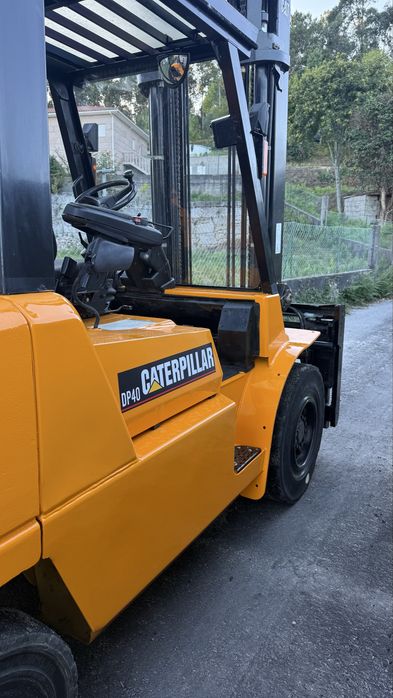 Empilhador Caterpillar DP40K 4.000kg Diesel 2008