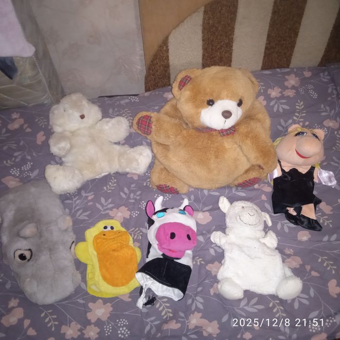 Іграшки на руку для вистав