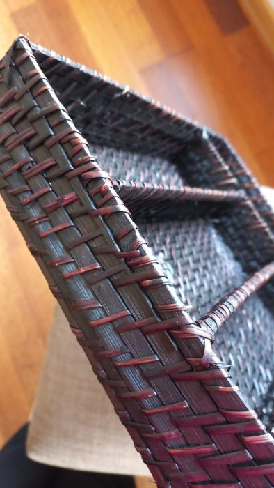 Separação de talheres, em verga e palha, com 4 separadores.