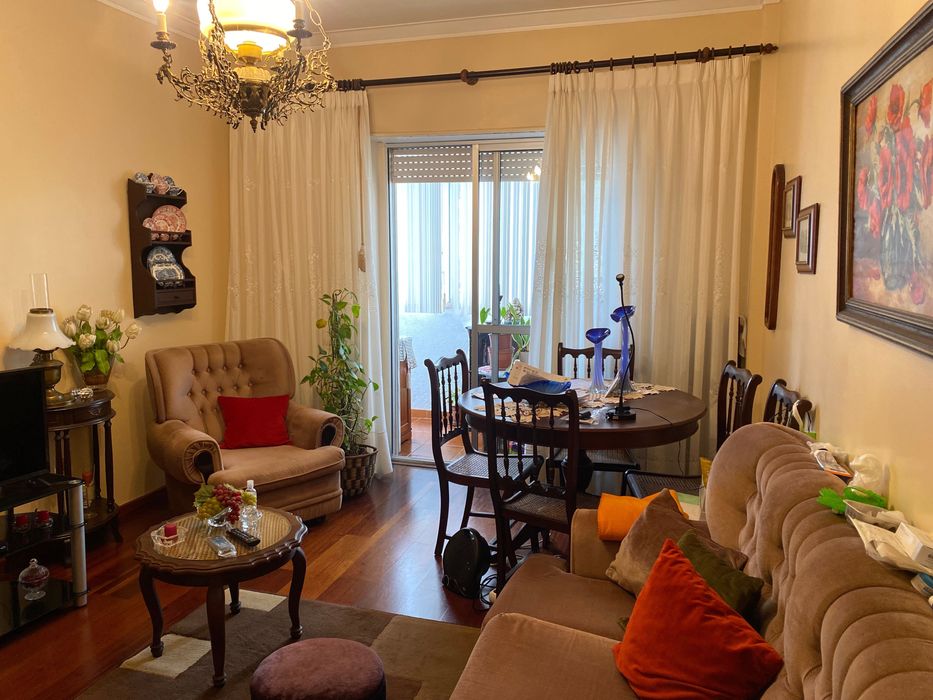 Apartamento T1 +1  em Rio de Mouro — Rio de Mouro, Lisboa