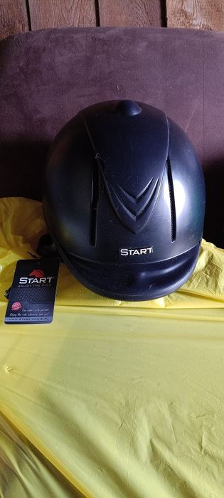 Sprzedam kask jeździecki NOWY