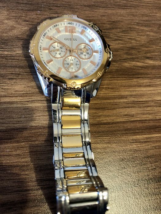 Часы Guess W0232L2