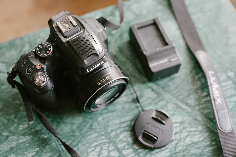 Panasonic Lumix DMC-FZ72 - Bridge Super Zoom