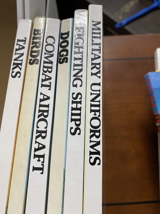 Coleção de livros - Explorer guides